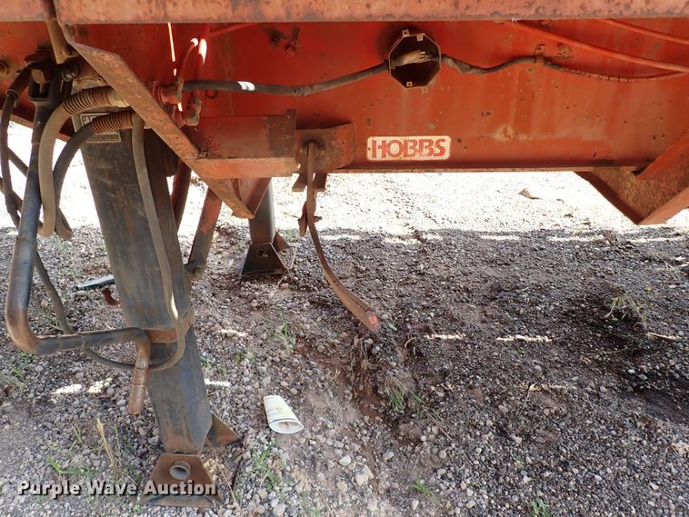 image for item MF9511 1979 Hobbs FBE-EP-40/65  flatbed trailer