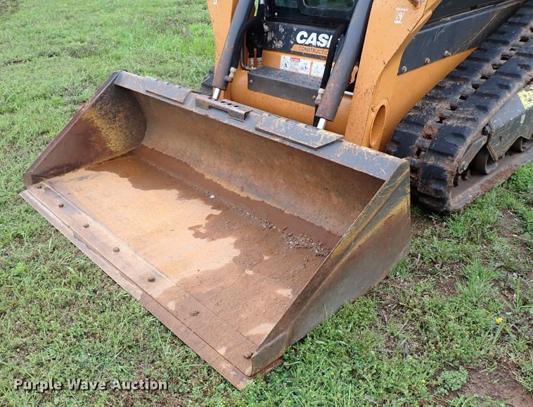 image for item MF9519 2017 Case TR270  tracked skid steer loader