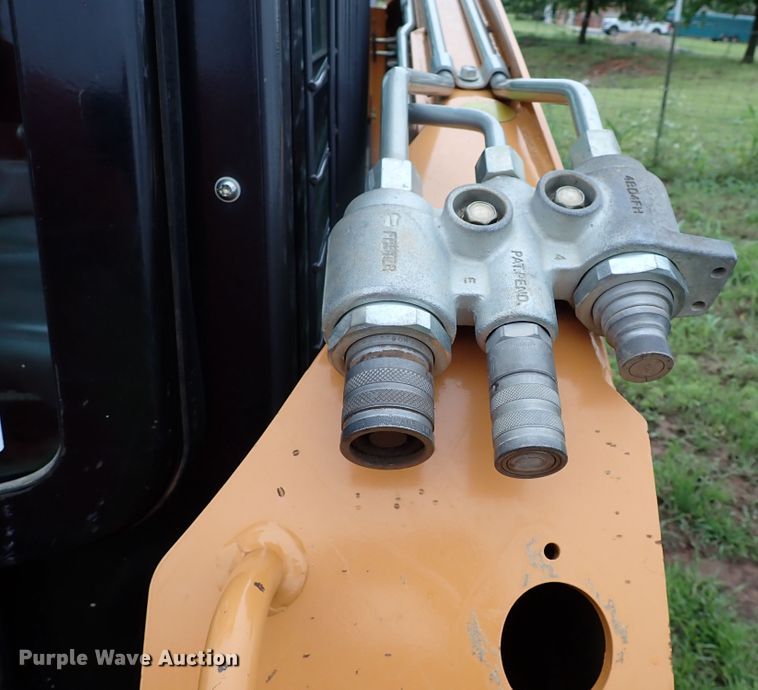 image for item MF9519 2017 Case TR270  tracked skid steer loader