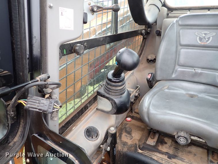 image for item MF9519 2017 Case TR270  tracked skid steer loader