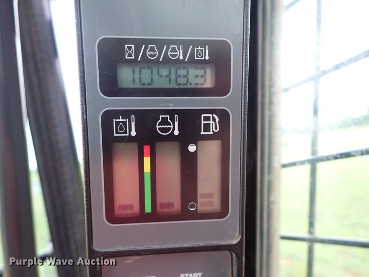 image for item MF9519 2017 Case TR270  tracked skid steer loader