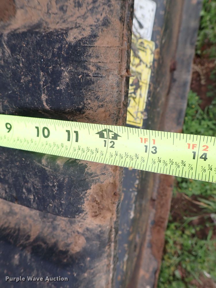 image for item MF9519 2017 Case TR270  tracked skid steer loader