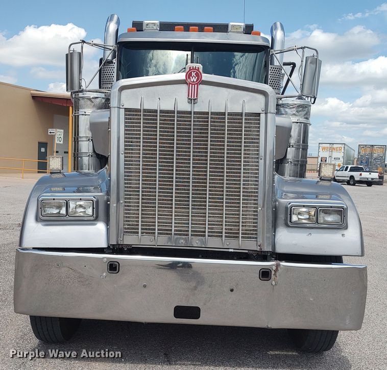 image for item MF9521 2008 Kenworth W900  dump truck