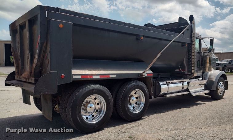 image for item MF9521 2008 Kenworth W900  dump truck