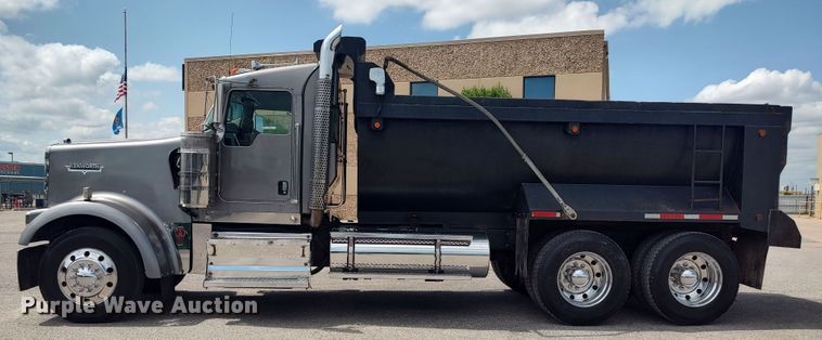 image for item MF9521 2008 Kenworth W900  dump truck
