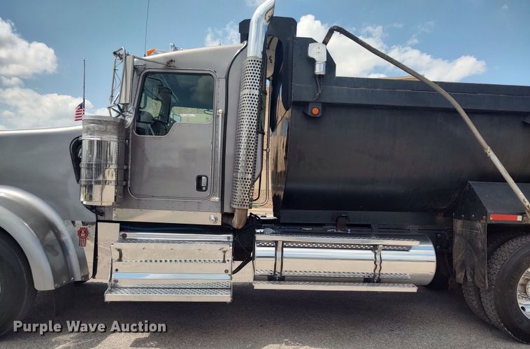 image for item MF9521 2008 Kenworth W900  dump truck