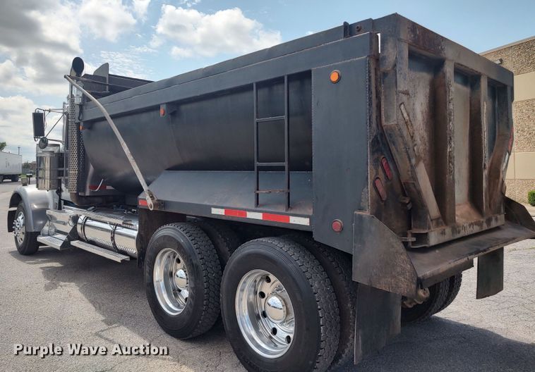 image for item MF9521 2008 Kenworth W900  dump truck