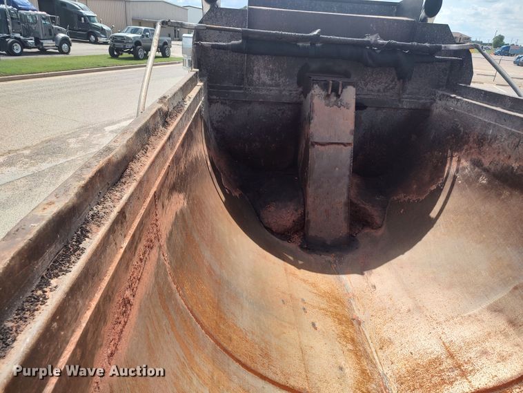 image for item MF9521 2008 Kenworth W900  dump truck