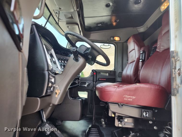 image for item MF9521 2008 Kenworth W900  dump truck