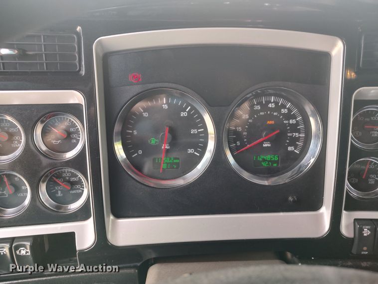 image for item MF9521 2008 Kenworth W900  dump truck