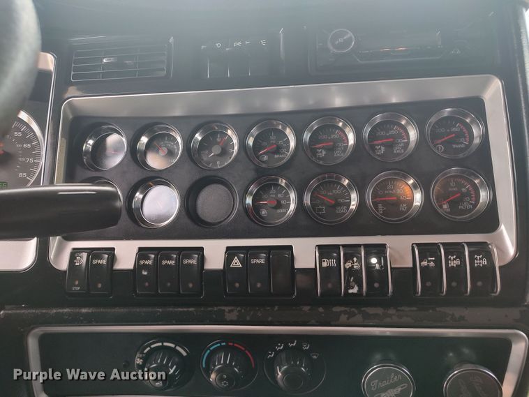 image for item MF9521 2008 Kenworth W900  dump truck