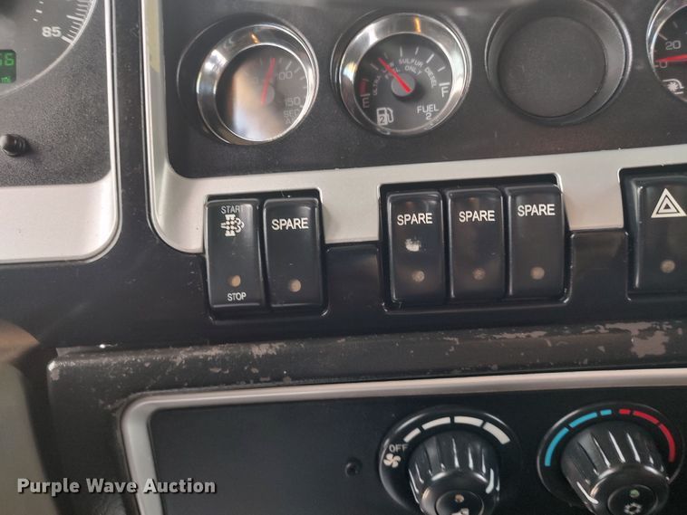 image for item MF9521 2008 Kenworth W900  dump truck