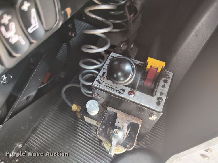 image for item MF9521 2008 Kenworth W900  dump truck