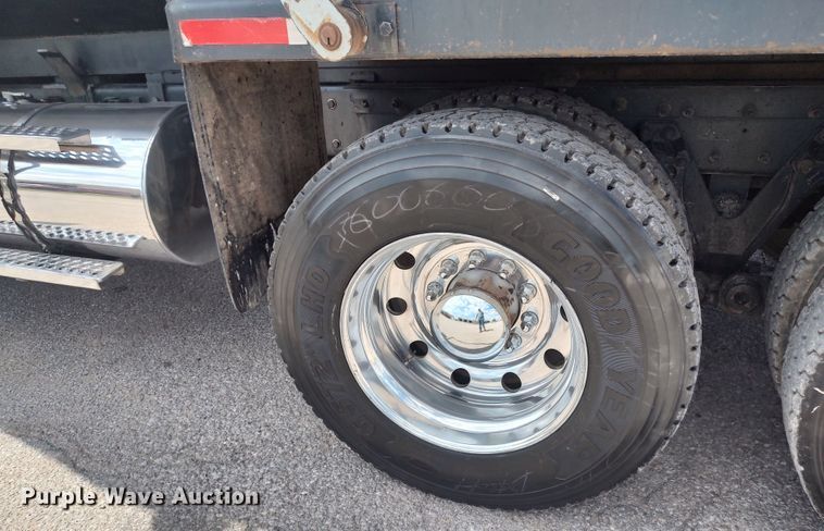 image for item MF9521 2008 Kenworth W900  dump truck