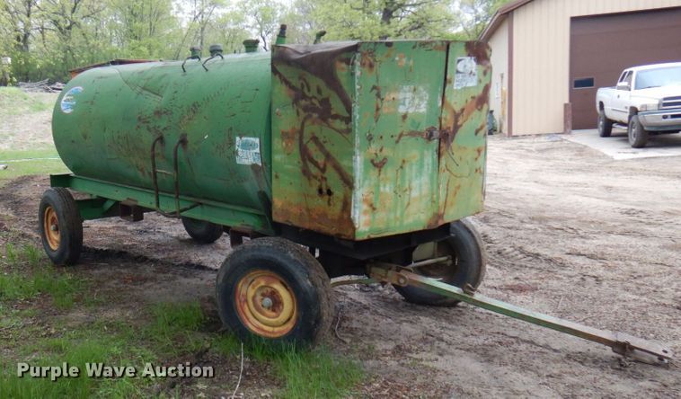 image for item MF9610 Tank trailer