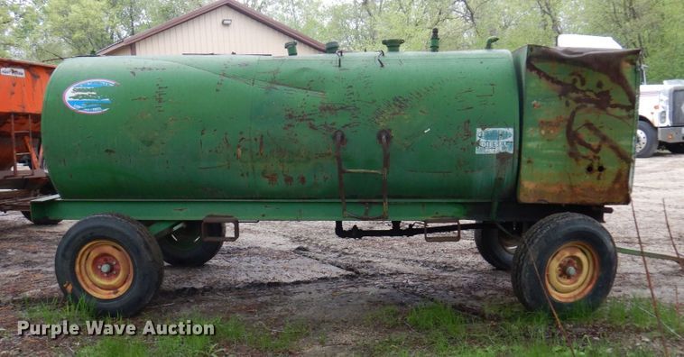image for item MF9610 Tank trailer