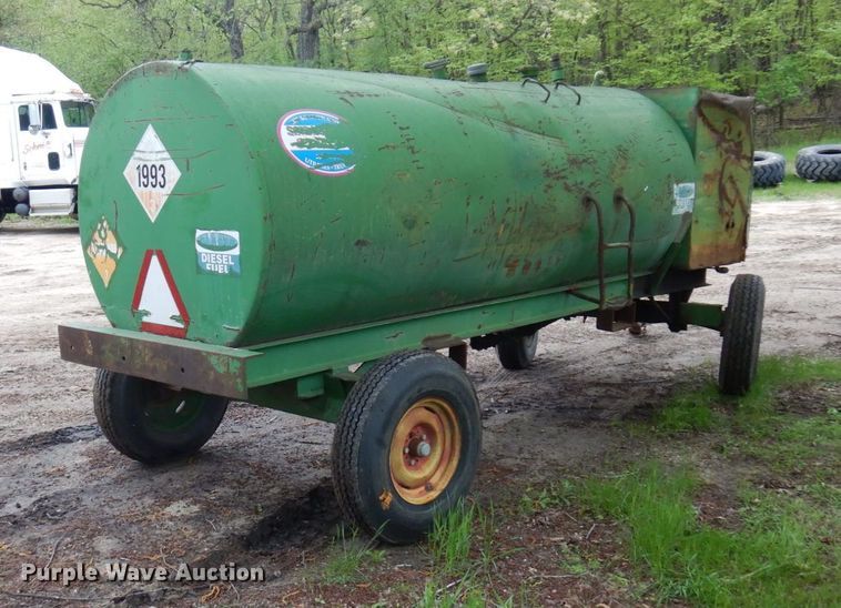image for item MF9610 Tank trailer