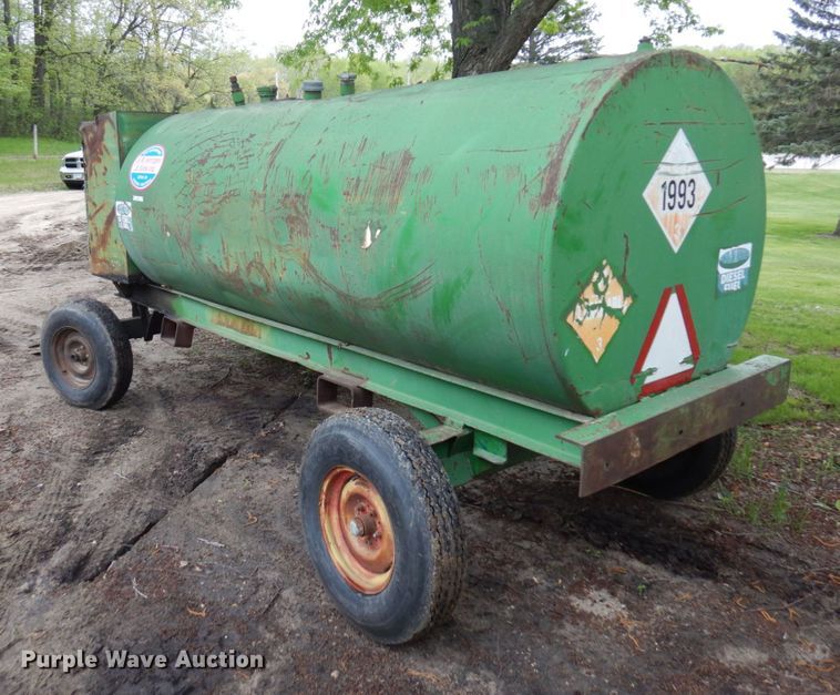 image for item MF9610 Tank trailer