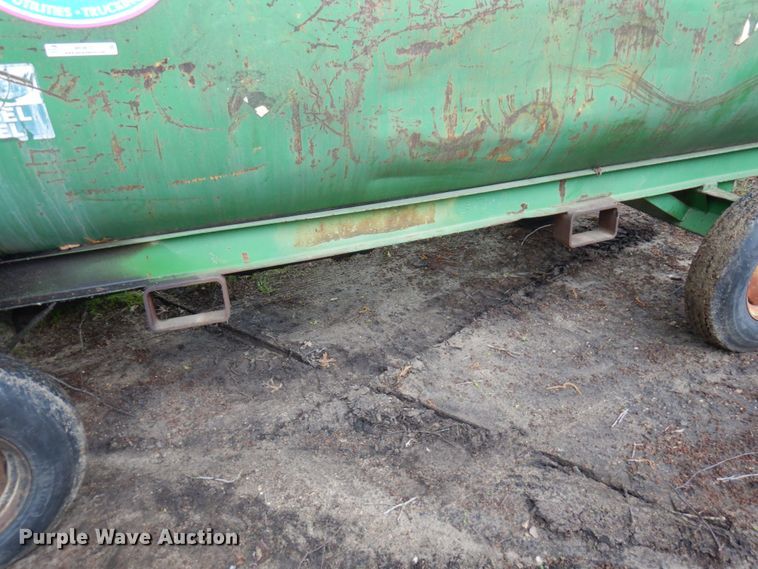 image for item MF9610 Tank trailer