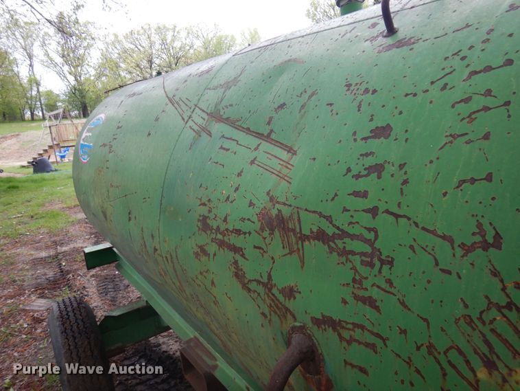 image for item MF9610 Tank trailer