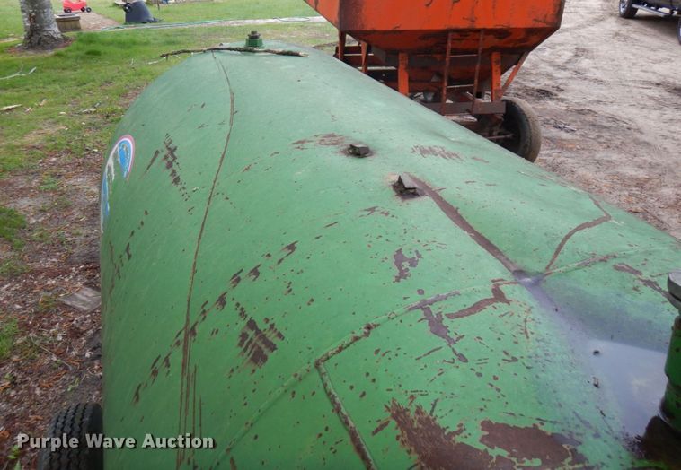 image for item MF9610 Tank trailer