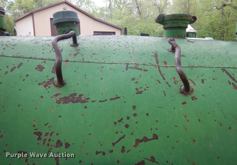 image for item MF9610 Tank trailer