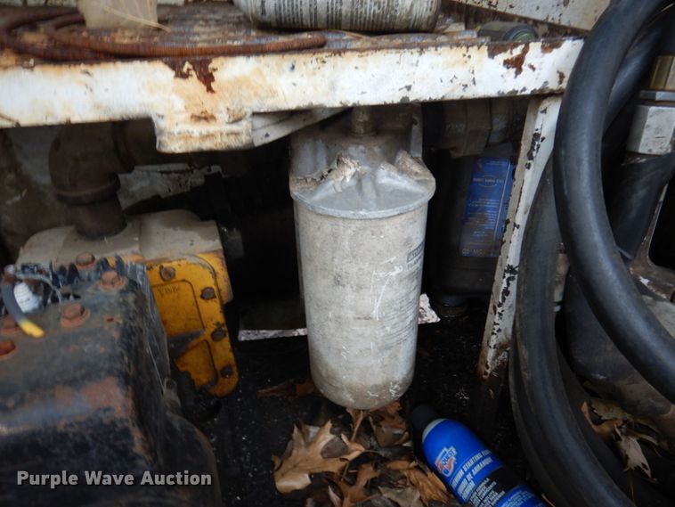 image for item MF9610 Tank trailer