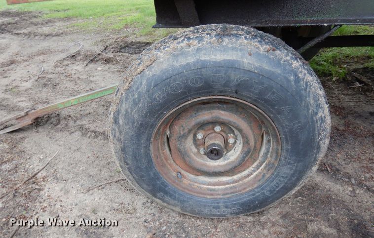 image for item MF9610 Tank trailer