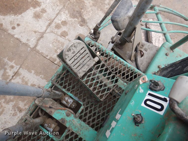 image for item MU9596 2004 Whiteman HT031VTCSL5  power trowel