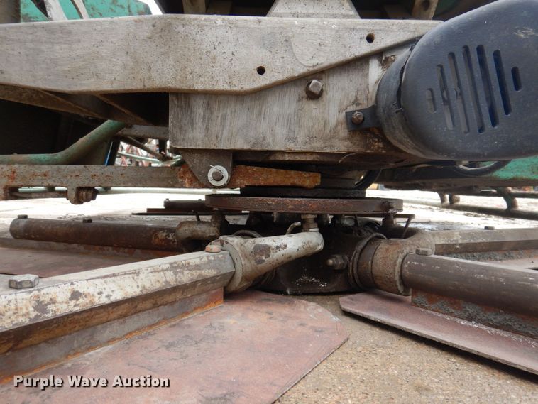 image for item MU9596 2004 Whiteman HT031VTCSL5  power trowel