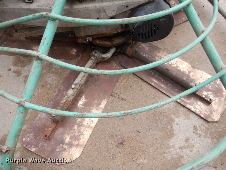 image for item MU9596 2004 Whiteman HT031VTCSL5  power trowel