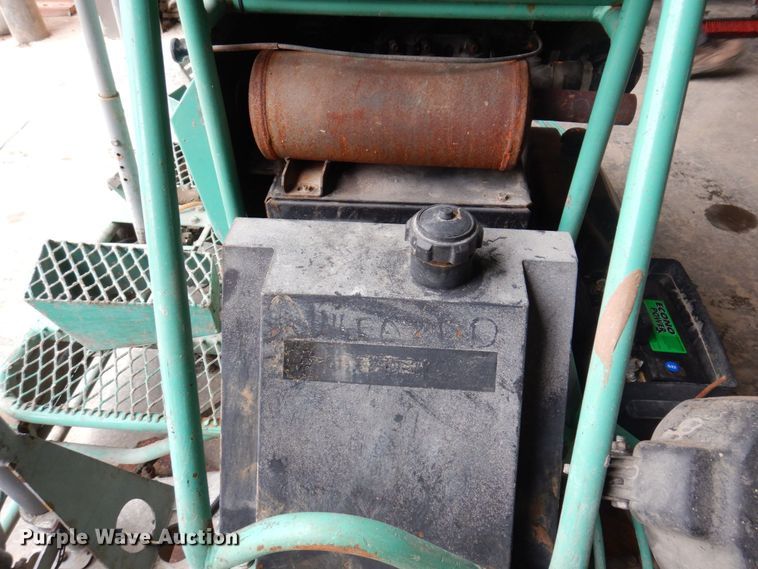 image for item MU9599 2007 Whiteman HTN31VTCSL5  power trowel