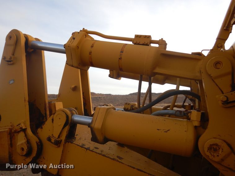 image for item MX9899 1975 Caterpillar D9H  dozer