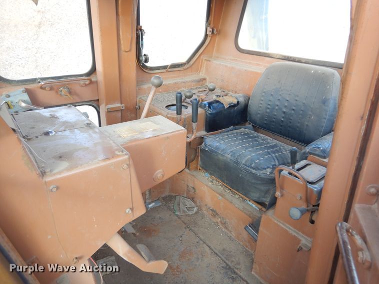 image for item MX9899 1975 Caterpillar D9H  dozer