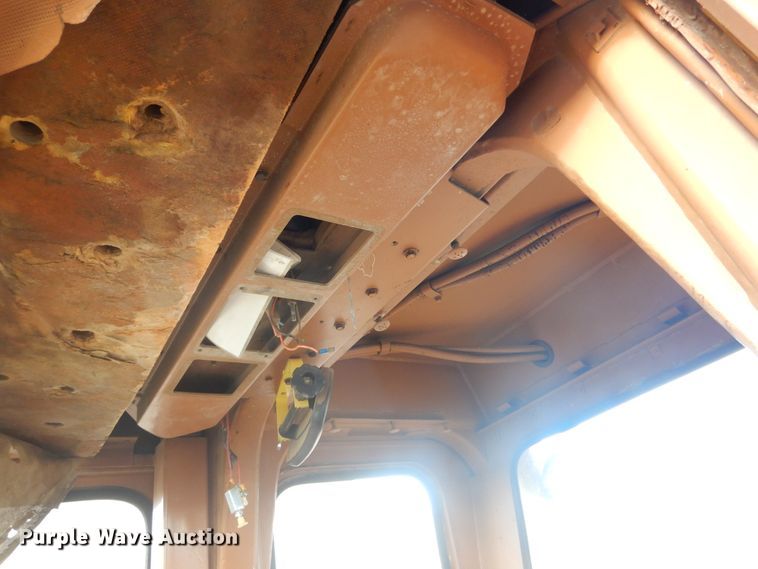 image for item MX9899 1975 Caterpillar D9H  dozer