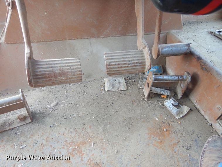 image for item MX9899 1975 Caterpillar D9H  dozer