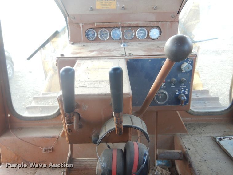 image for item MX9899 1975 Caterpillar D9H  dozer