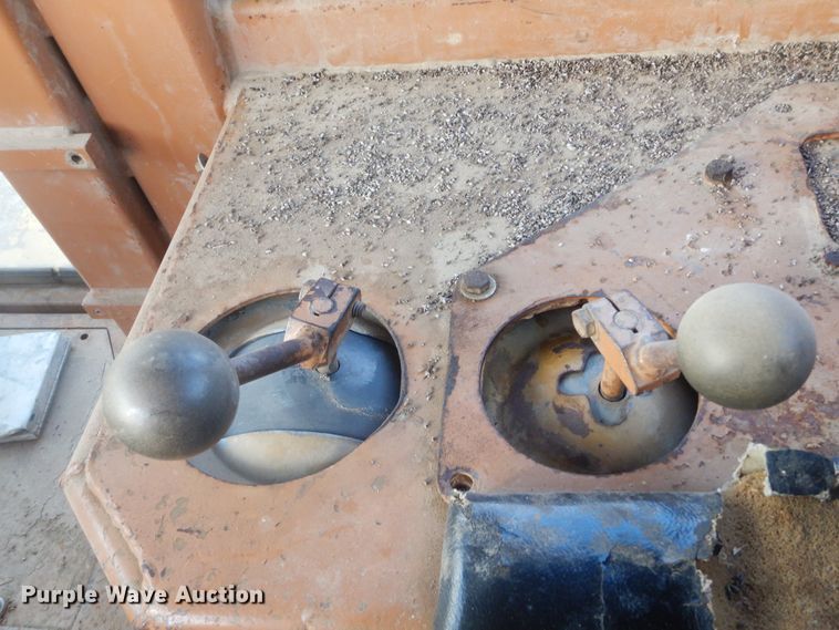 image for item MX9899 1975 Caterpillar D9H  dozer