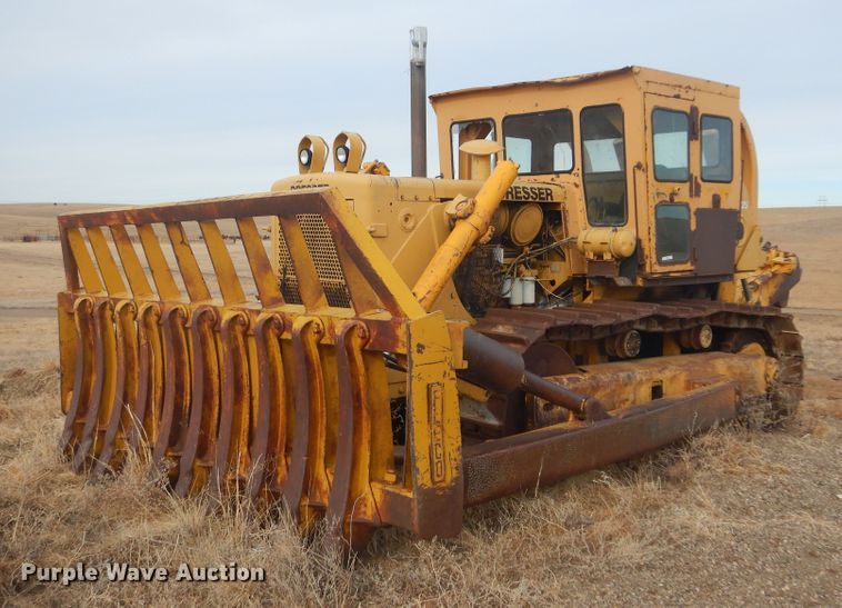 image for item MX9900 Dresser TD-25  dozer