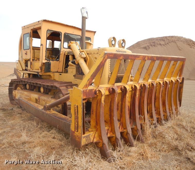 image for item MX9900 Dresser TD-25  dozer