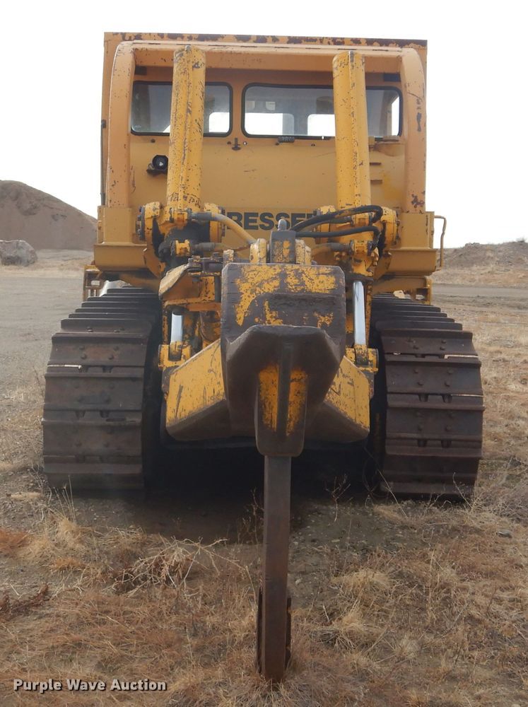 image for item MX9900 Dresser TD-25  dozer