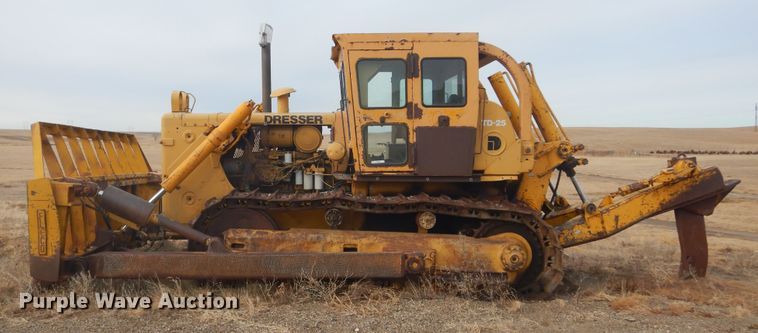 image for item MX9900 Dresser TD-25  dozer