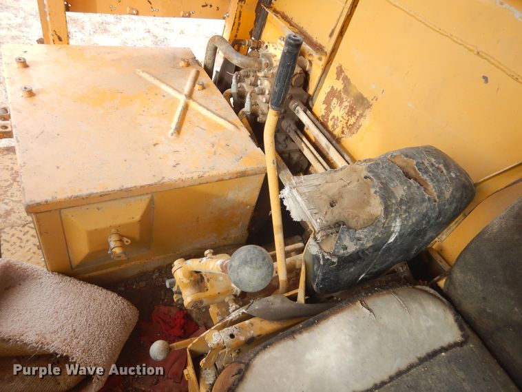 image for item MX9900 Dresser TD-25  dozer