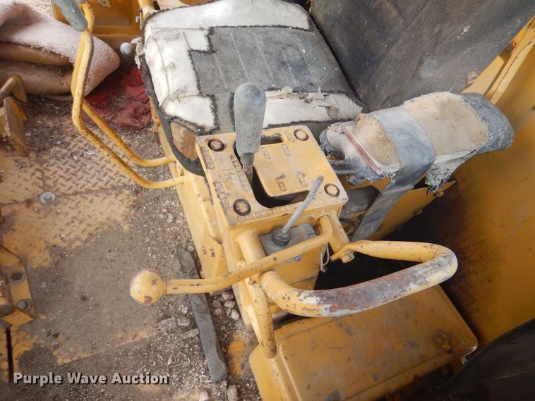 image for item MX9900 Dresser TD-25  dozer