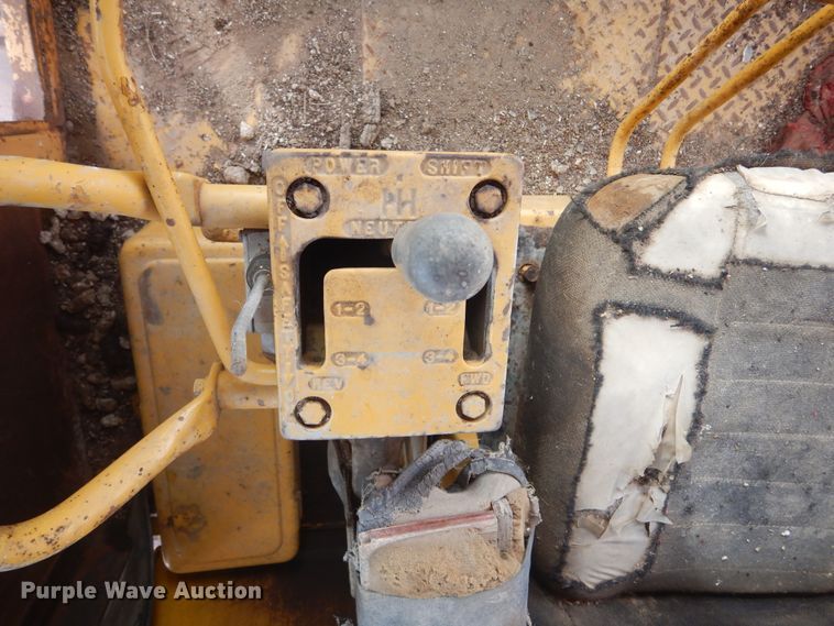 image for item MX9900 Dresser TD-25  dozer