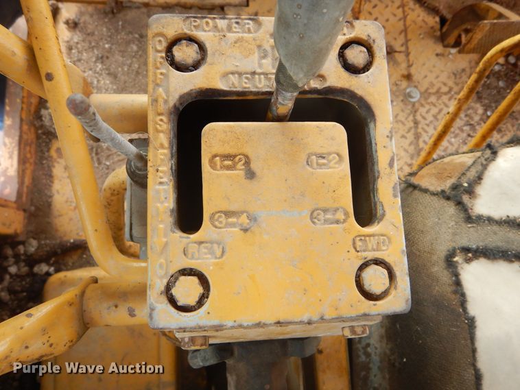 image for item MX9900 Dresser TD-25  dozer