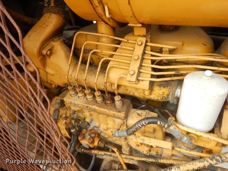 image for item MX9900 Dresser TD-25  dozer