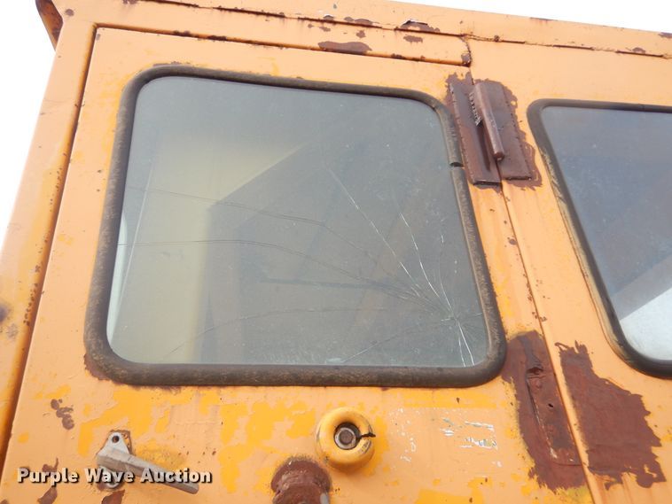 image for item MX9900 Dresser TD-25  dozer