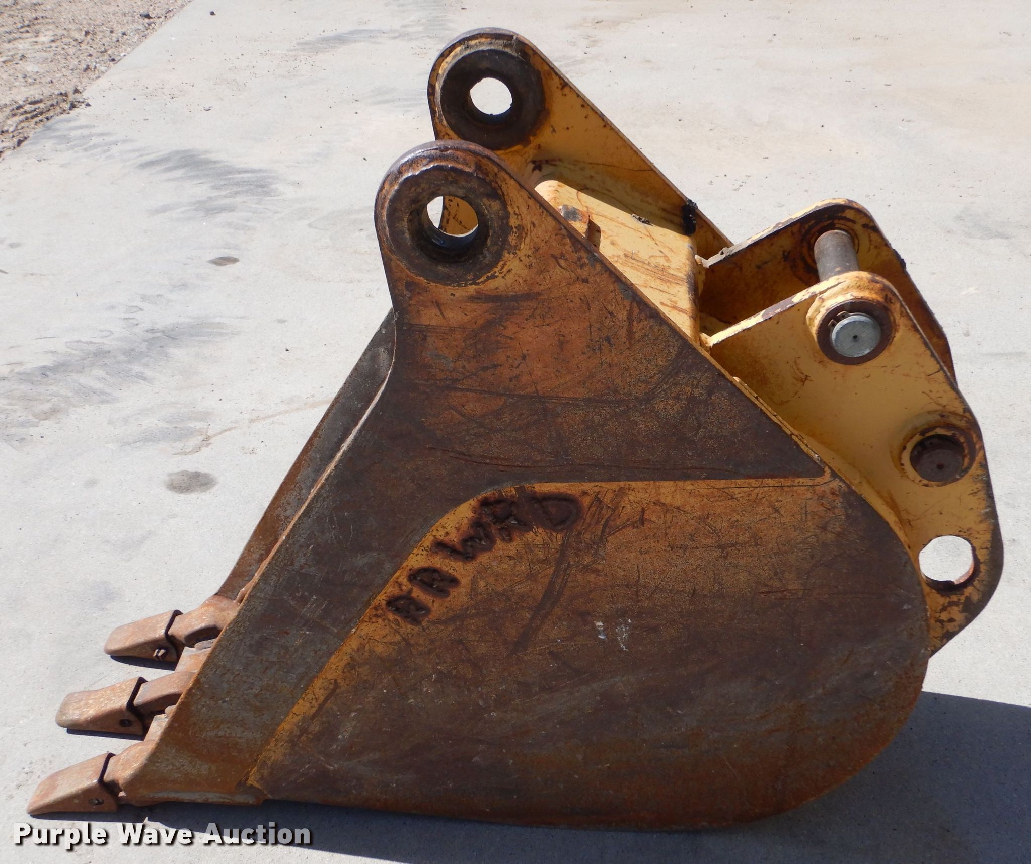 Backhoe bucket in Colby, KS Item LS9214 sold Purple Wave