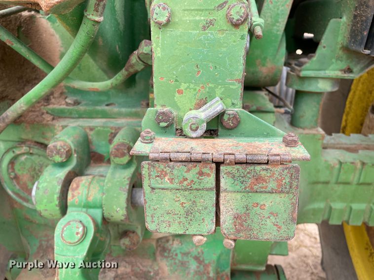 image for item DJ5131 1982 John Deere 4640  tractor